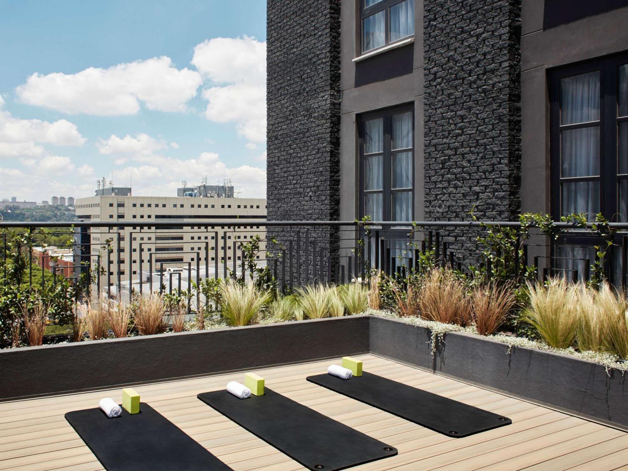 Hyde Johannesburg Rosebank ภายนอก รูปภาพ
